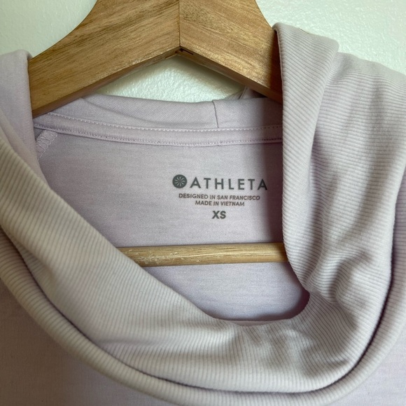 Athleta NWOT Essence Hooded Tunic Pink Thumb Holes And Hood - Picture 4 of 8